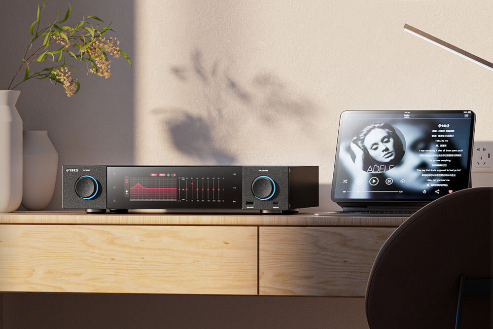 Streamer odtwarzacz sieciowy FIIO S15 metalowa konstrukcja Hi-Fi z antypoślizgowymi nóżkami, odtwarzacz stojący na komodzie w pomieszczeniu