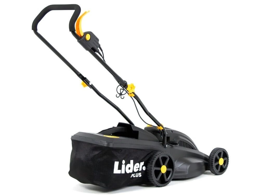 Kosiarka elektryczna LIDER PLUS GTK1400 1400W 340mm kosiarka na białym tle widoczna od tyłu pod skosem obudowa z wysokiej jakości tworzywa sztucznego trwałość odporność na uszkodzenia mechaniczne i warunki atmosferyczne wytrzymała łatwa w utrzymaniu czystości waga 15,5 kg wygodne manewrowanie