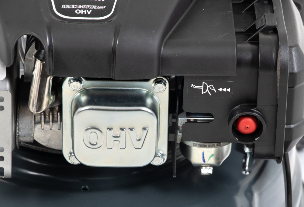 Kosiarka spalinowa HANDY HAK SH41N123L Loncin LC1P65FE-3 z napędem 410mm 2.1kW zbliżenie na silnik silnik marki LONCIN LC1P65FE-3 technologia czterosuwowa konstrukcja górnozaworowa OHV wysokie standardy działania silnik o pojemności 123 cm3 moc 2,1 kW (2,88 KM) moment obrotowy do 6,5 Nm zbiornik paliwa o pojemności 0,9 litra