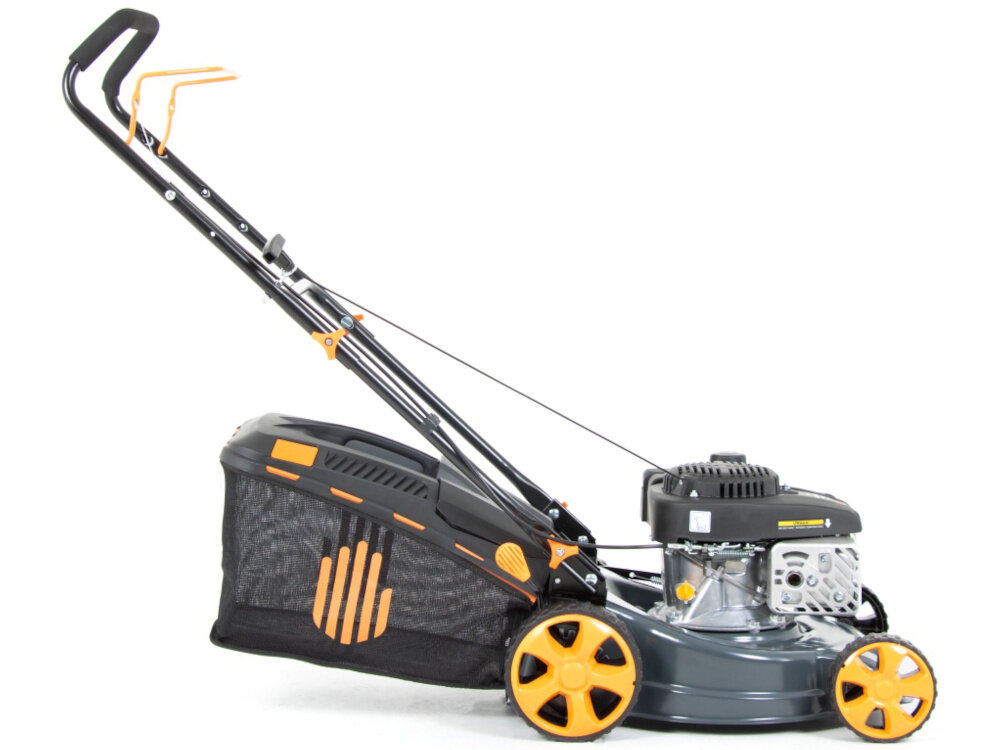 Kosiarka spalinowa HANDY SH53BS750N-4W1 z napędem 530mm 2.68 kW kosiarka na białym tle widoczna z boku solidna kosiarka spalinowa Mocny, czterosuwowy silnik do pracy na dużych powierzchniach (do 1800 m2) Lekka konstrukcja ergonomiczna rączka