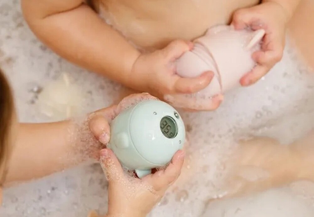 Zestaw zabawek z termometrem ALECTO BT-5 5 sztuk praktyczny termometr, szybkie sprawdzanie temperatury, bezpieczna kąpiel, wygodne rozwiązanie