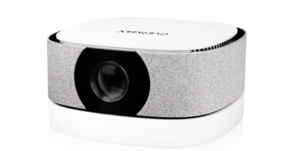Projektor OVERMAX Multipic 4.5 Full HD - Elektroniczna korekcja, projektor pod skosem na białym tle