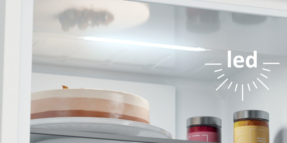 LODÓWKA HAIER HQE1855BCMW lifestyle wizualizacja ikona górne światło chłodziarka słoiki tort wydajne oświetlenie LED mocne równomierne oszczędne