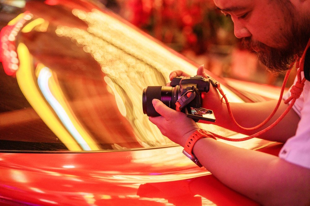 Nagranie vlogowe SIGMA 30mm F1.4 DC DN Contemporary Canon RF – płynne przejścia ostrości