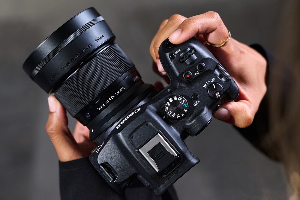 SIGMA 56mm F1.4 DC DN Contemporary Canon RF – kompaktowa obudowa i ergonomia