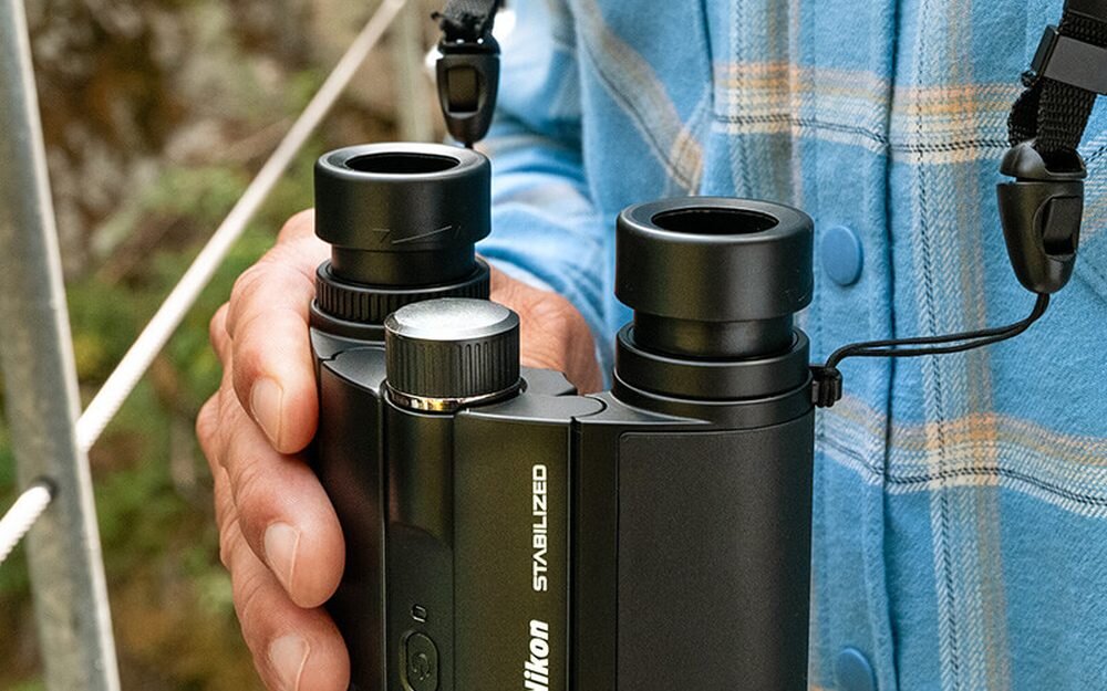 Lornetka NIKON Stabilized regulowane muszle oczne