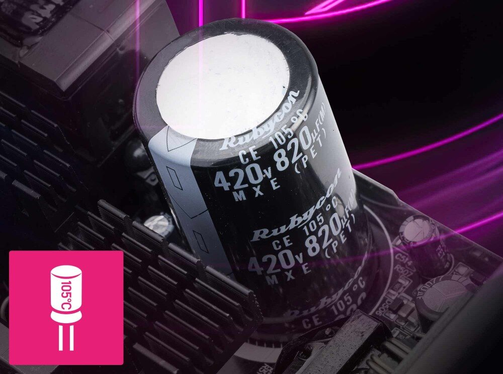 Zasilacz MSI MPG A850GS Wnętrze zasilacza z widocznym kondensatorem marki Rubycon i różową ikoną informującą o odporności na temperaturę 105 stopni Celsjusza