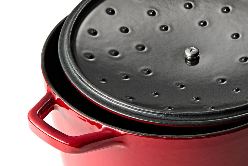 Garnek GERLACH Natur Iron 26 cm Czerwony zdrowie wytrzymałość natury pokryte emalią żeliwo dla osób uczulonych na nikiel bezpieczeństwo komfort użytkowania długo utrzymuje ciepło do duszenia i smażenia potraw może być używany w piekarniku wszechstronność system cyrkulacji pary wodnej w pokrywce poprawiona jakość gotowania i smak potraw 