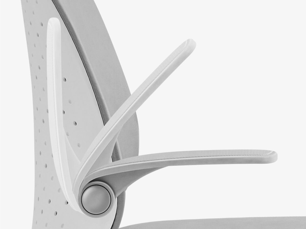 Fotel MARK ADLER Junior 4.0 Szary, podłokietniki, regulacja, odchylenie, przestrzeń, na białym tle wizualizacja regulowania podłokietnika