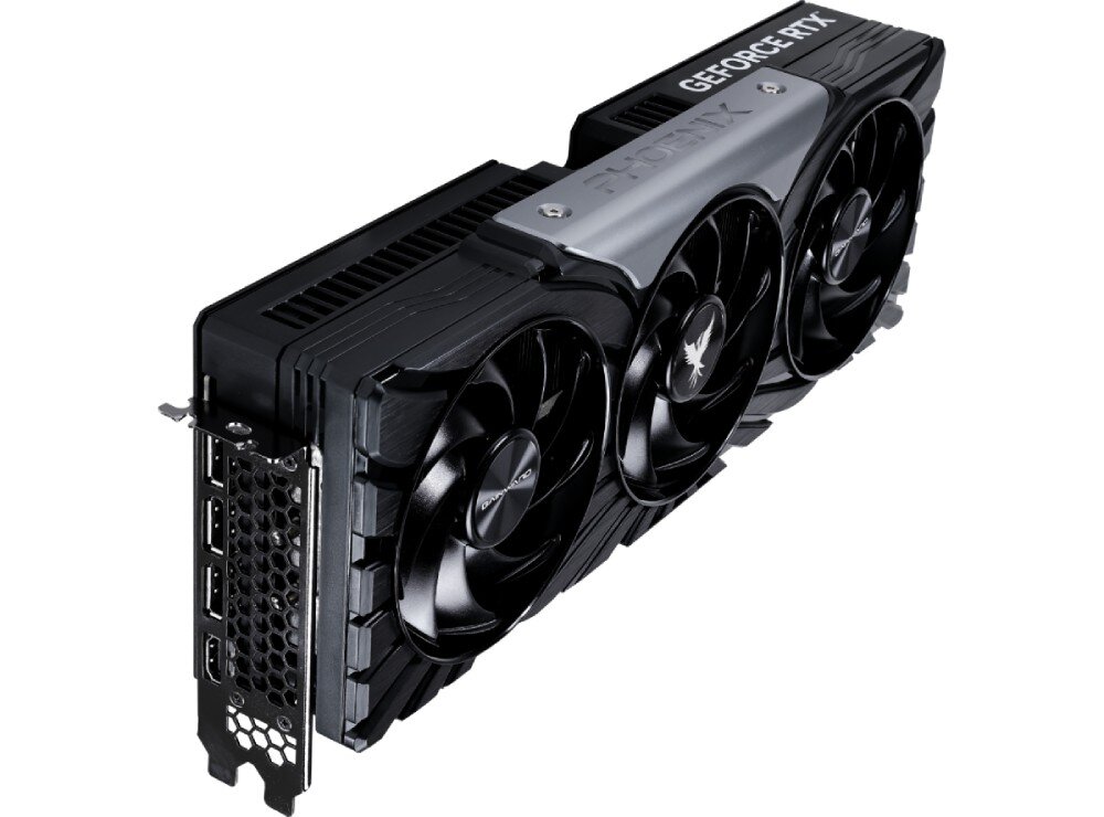 Karta graficzna GAINWARD GeForce RTX 5080 Phoenix 16GB DLSS 4 Widok karty z boku, pokazujący system chłodzenia, metalową osłonę i zestaw wyjść wideo