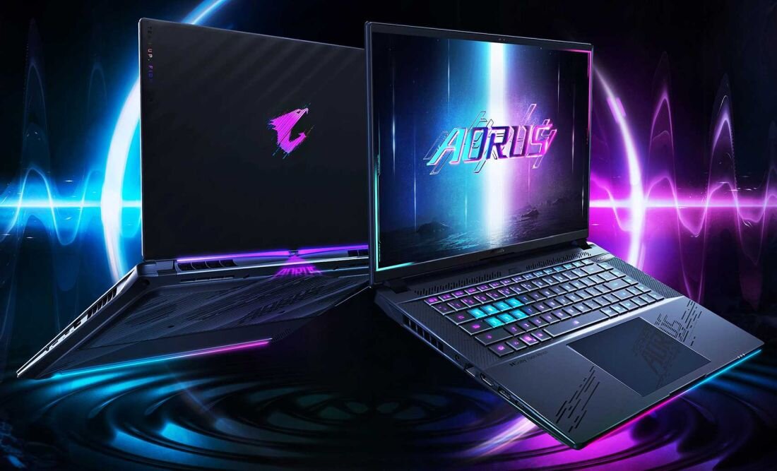 Laptop GIGABYTE Aorus Master 16 - Laptop gamingowy ASUS ROG Strix, dobry do intensywnej rozgrywki i zaawansowanych zadań graficznych.