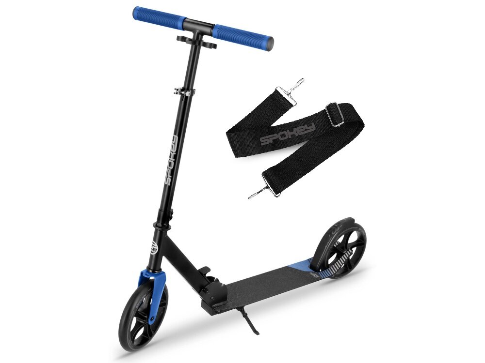 Hulajnoga SPOKEY City Flow 200 Czarno-niebieski zestaw na białym tle w zestawie hulajnoga pasek do przenoszenia dokumentacja