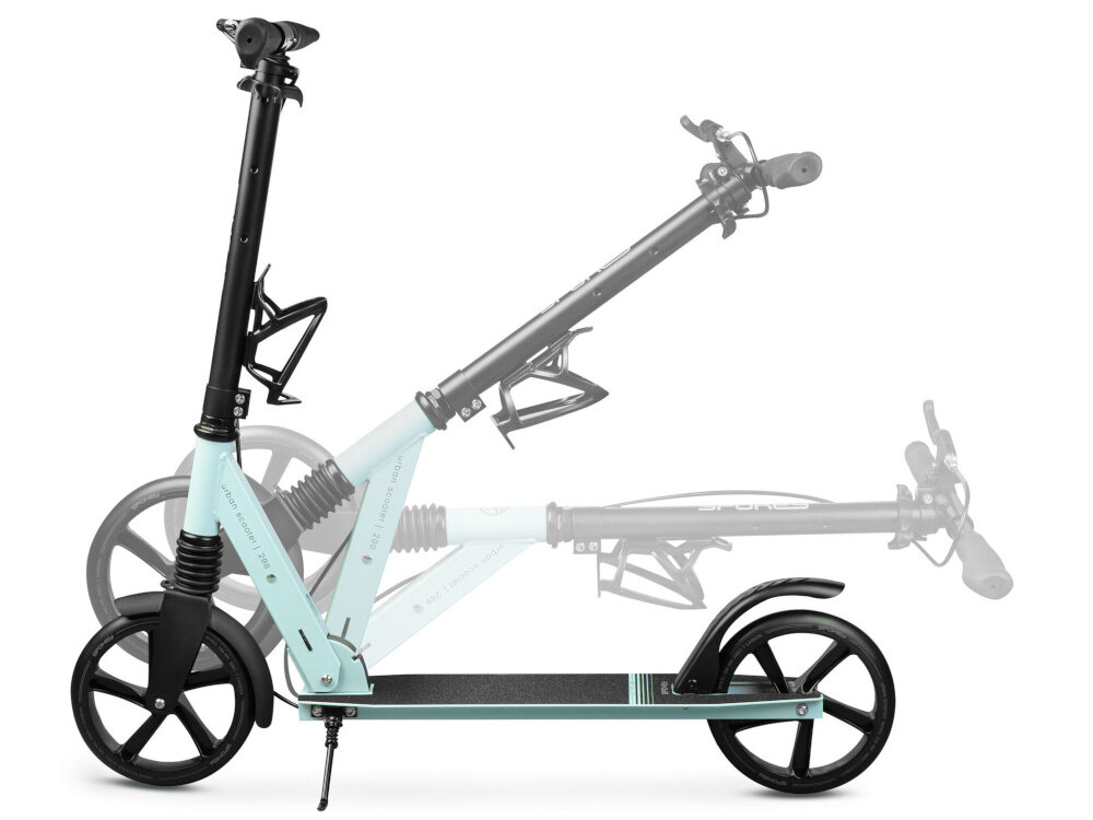 Hulajnoga SPOKEY City Flow 200 Pro Czarno-zielony hulajnoga na białym tle widoczna z boku pokazany system składania mechanizm składania lekka konstrukcja waga 4,6 kg pasek transportowy zwiększa mobilność użytkownika po złożeniu zajmuje niewiele miejsca