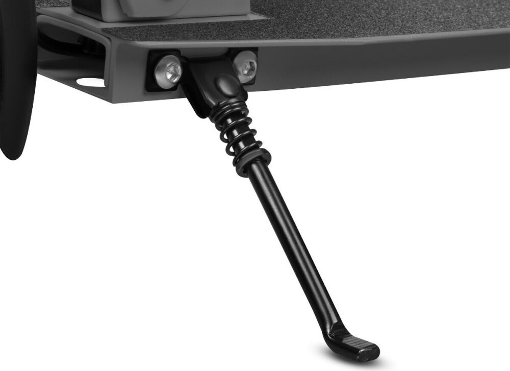 Hulajnoga SPOKEY City Flow 200 Pro Czarno-szary zbliżenie na stopkę aktywny tryb życia sprawne przemieszczanie się regulowana kierownica duże kółka lekka konstrukcja możliwość składania rekreacja funkcjonalność komfortowa i bezpieczna jazda składana stopka wytrzymała nóżka w centralnym punkcie ciężkości