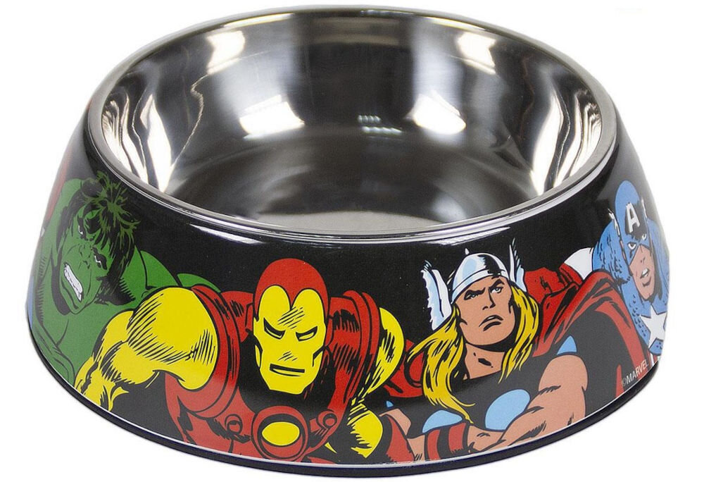 Miska dla psa CERDA Marvel, dostępne rozmiary S M L, pojemność 180 ml, średnica 14 cm, zestaw produktów dla psa Marvel - Miska dla psa z metalowym wnętrzem i kolorowym nadrukiem postaci z komiksów Marvela na zewnętrznej stronie. Widoczne postacie to między innymi Iron Man, Thor i Kapitan Ameryka.