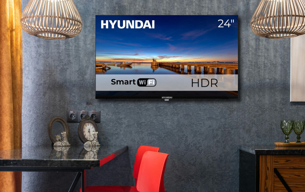 Telewizor HYUNDAI HLM24TS500 - Obraz w jakości HD, telewizor zawieszony na ścianie w salonie