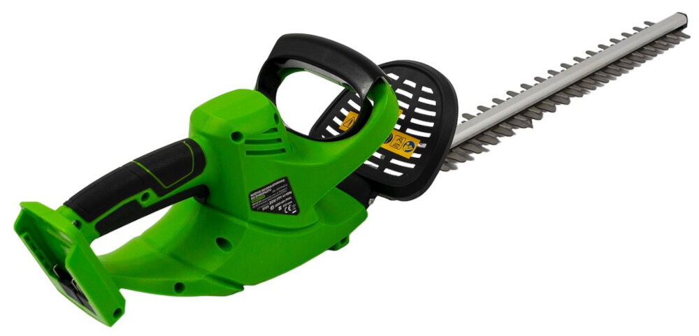 Nożyce do żywopłotów GREENSO UAO006-Z4 akumulatorowe nożyce na białym tle widoczne od tyłu pod skosem faliste ostrze stabilizuje prowadzenie narzędzia tworzenie powtarzalnych linii dokładnych kształtów pomaga precyzyjnie wycinać detale