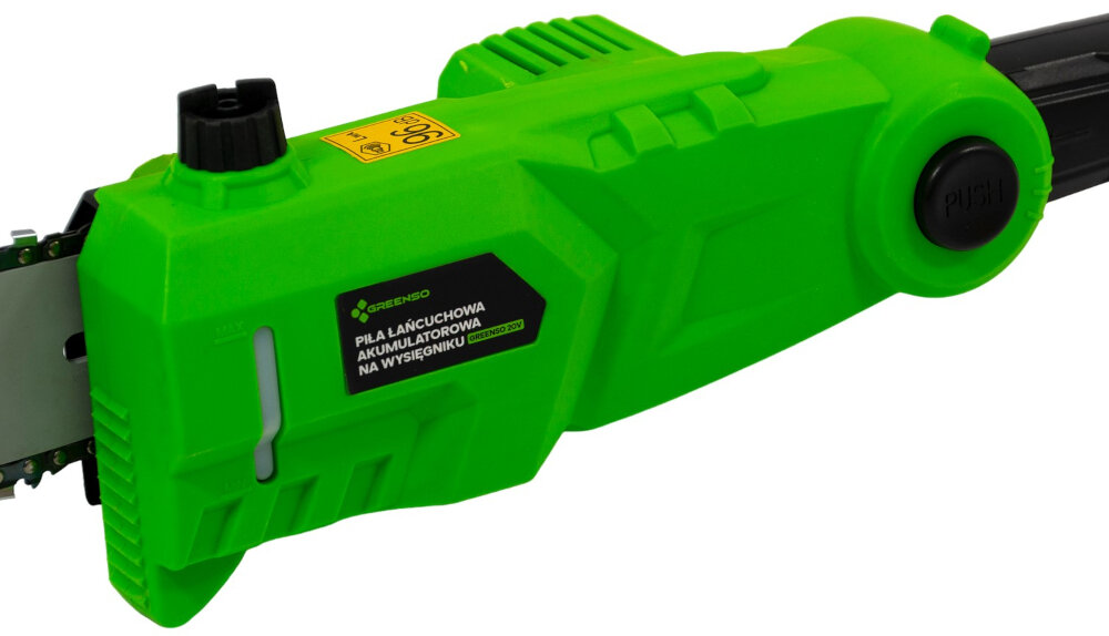 Piła akumulatorowa GREENSO UAO007-Z2 zbliżenie na zbiornik oleju system automatycznego smarowania utrzymuje łańcuch w optymalnym stanie użytkownik nie musi ręcznie kontrolować poziomu oleju płynne i równomierne stabilne smarowanie ogranicza ryzyko uszkodzeń łańcucha