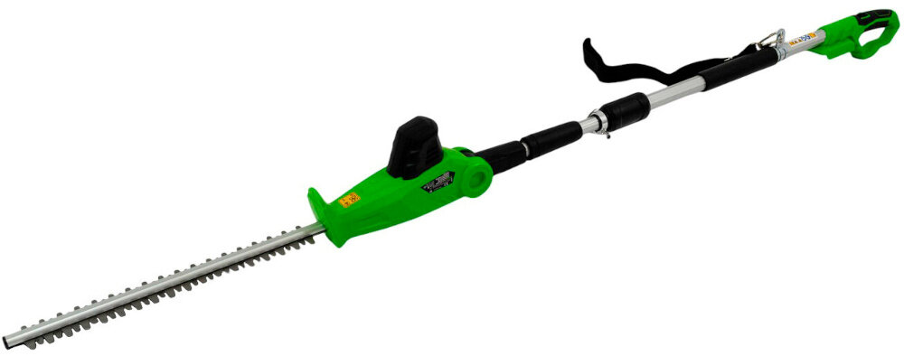 Nożyce do żywopłotów GREENSO UAO008-Z2 akumulatorowe nożyce na białym tle widoczne od przodu pod skosem zadbany żywopłot pielęgnacja mobilność wygoda
