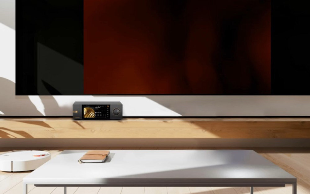 Streamer odtwarzacz sieciowy EVERSOLO DMP-A6 Master Edition Gen 2 - Funkcja HDMI ARC i TRIGGER, urządzenie stojące na blacie pod telewizorem