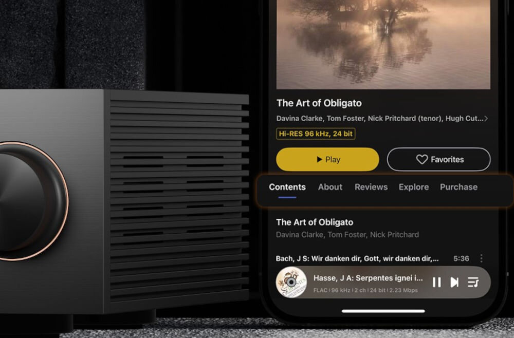 Streamer odtwarzacz sieciowy EVERSOLO DMP-A6 Master Edition Gen 2 - Sterowanie Eversolo, aplikacja wyświetlana na telefonie, urządzenie obok telewizora