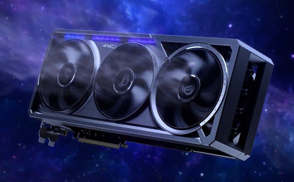 Karta graficzna ASUS GeForce RTX 5080 ROG Astral 16GB Karta graficzna ASUS ROG Astral unosi się w przestrzeni kosmicznej, otoczona niebiesko-fioletowym światłem i efektem mgły wydobywającym się z wentylatorów