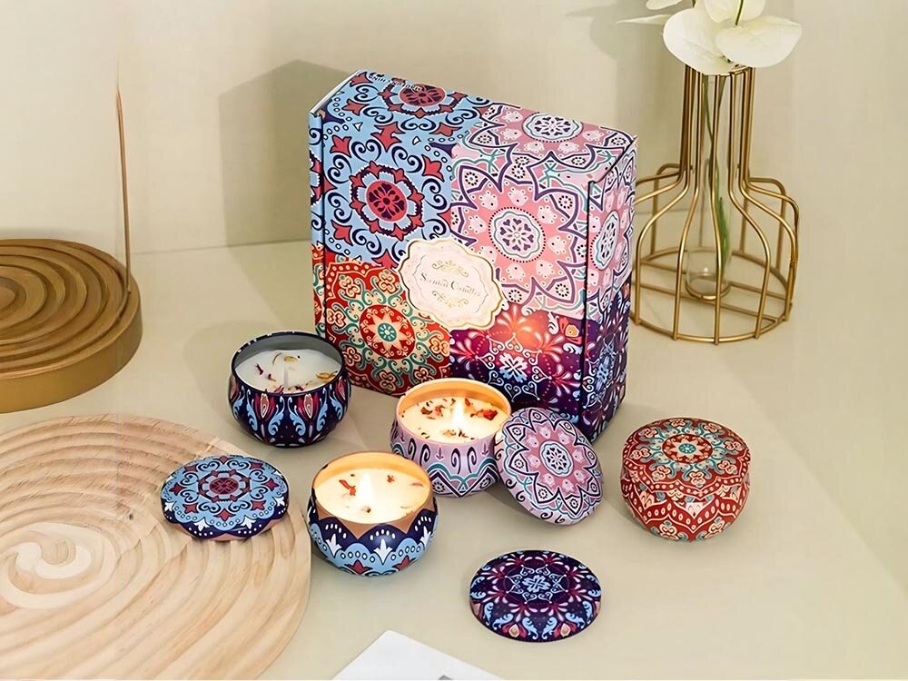 Zestaw świec zapachowych EXTRALINK lifestyle opakowanie świece 4 sztuki zapalone płomień dekoracje na blacie