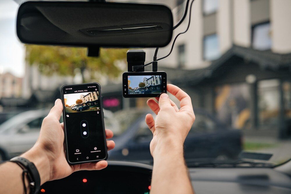 Wideorejestrator TRACER Opti 3D-WF obsługiwana przez smartfon