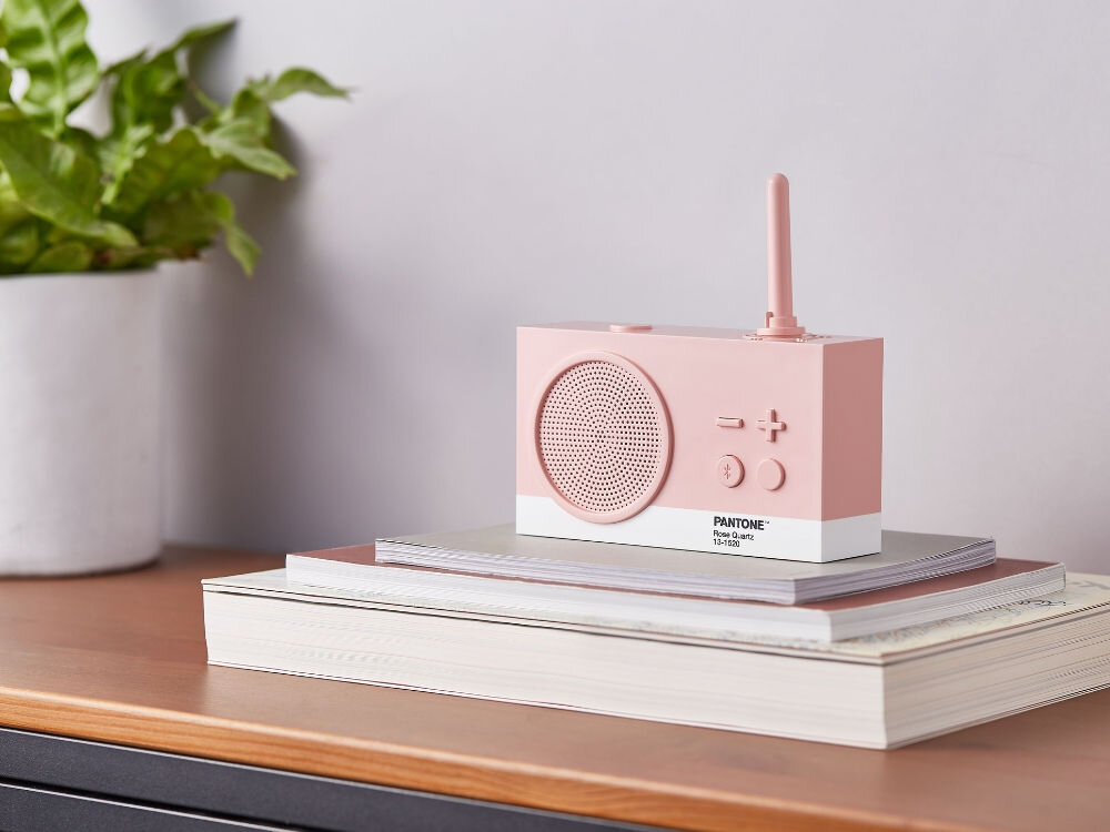 Radioodtwarzacz LEXON Tykho 3 X Pantone Jasnoróżowy
radio na szafce wbudowany głośnik czysty dźwięk muzyka obsługa panel sterowania