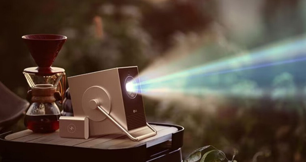 Projektor LG CineBeam Q - Zasilanie zewnętrzną baterią