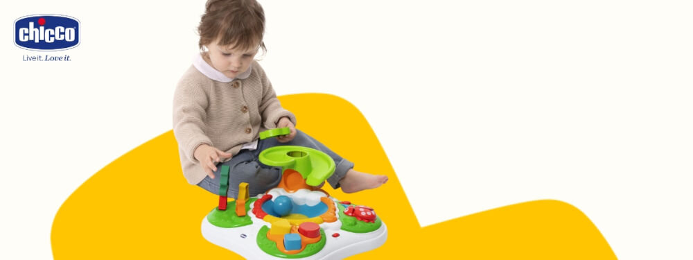 Zabawka interaktywna CHICCO Baby Sense & Focus Stolik Leśni Przyjaciele 00012164000000 biały stolik kolorowe elementy świecący element drzewka zwierzęta świat lasu pełen kolorów dźwięków i aktywności rozwijających zdolności manualne poznawcze dla dzieci od 12 miesięcy do 4 lat różnorodne funkcje dopasowywanie kształtów przesuwanie elementów zjeżdżalnia na piłeczki rozwijanie koordynacji ręka-oko zdolności manualne logiczne myślenie 14 wesołych melodii wymiary 48 x 48 x 40 cm 2 baterie AA (brak w zestawie)