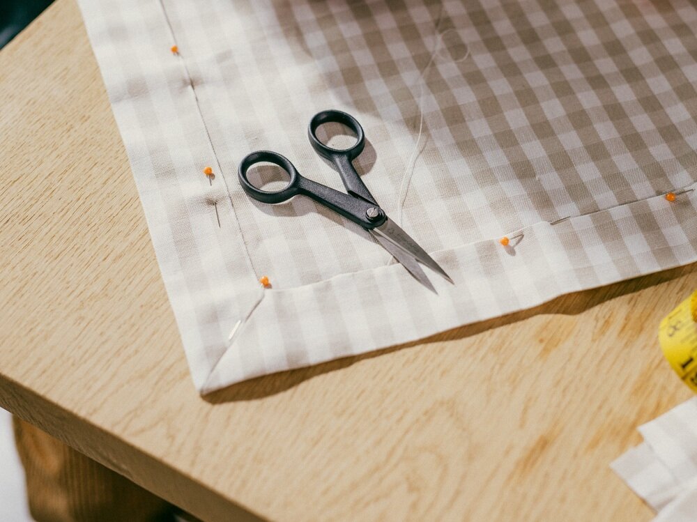 Nożyczki krawieckie FISKARS Functional Form precyzyjne do nitek 13 cm kv początek opisu