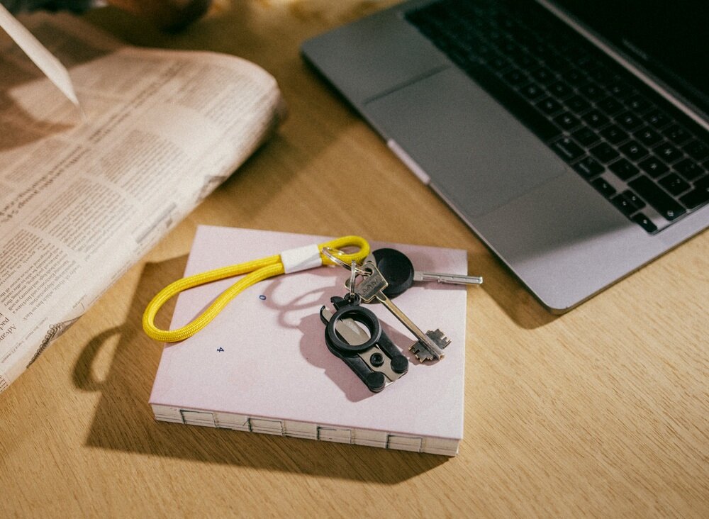 Nożyczki składane FISKARS Functional Form małe turystyczne 11 cm uniwersalne działanie, zajmują mało miejsca, wygodne użytkowanie