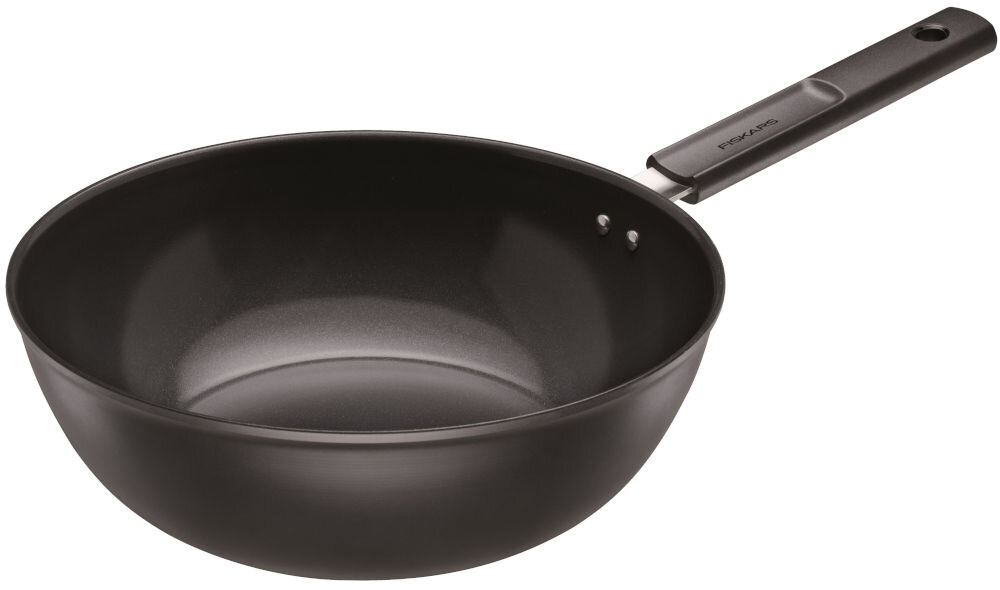 Patelnia wok FISKARS Hard Face 1075523 28 cm patelnia stoi pod kątem czarna powłoka rączka białe tło Powłoka Ceratec Superior odporność na wysokie temperatury (do 270°C podczas smażenia i 150°C w piekarniku) właściwości nieprzywierające bez dodatku tłuszczu naturalny smak potraw nienaruszone potrawy komfortowe bezpieczne gotowanie