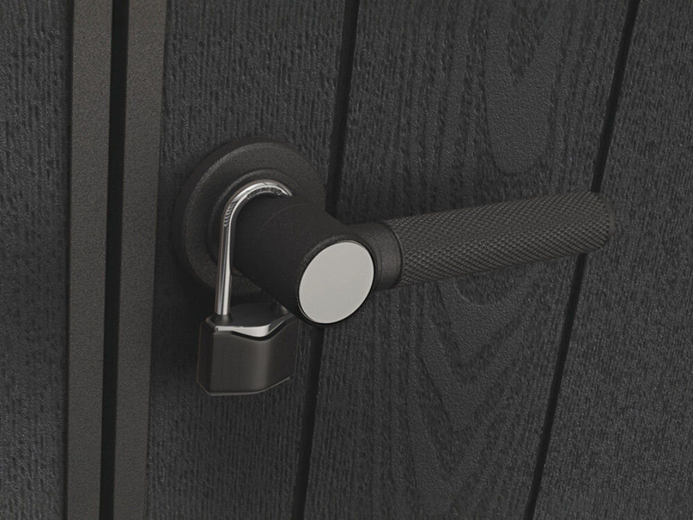 Domek narzędziowy KETER Penthouse Signature Collection 259814, kłódka, zamek, bezpieczeństwo, drzwi, zbliżenie na klamkę i kłódkę domku keter