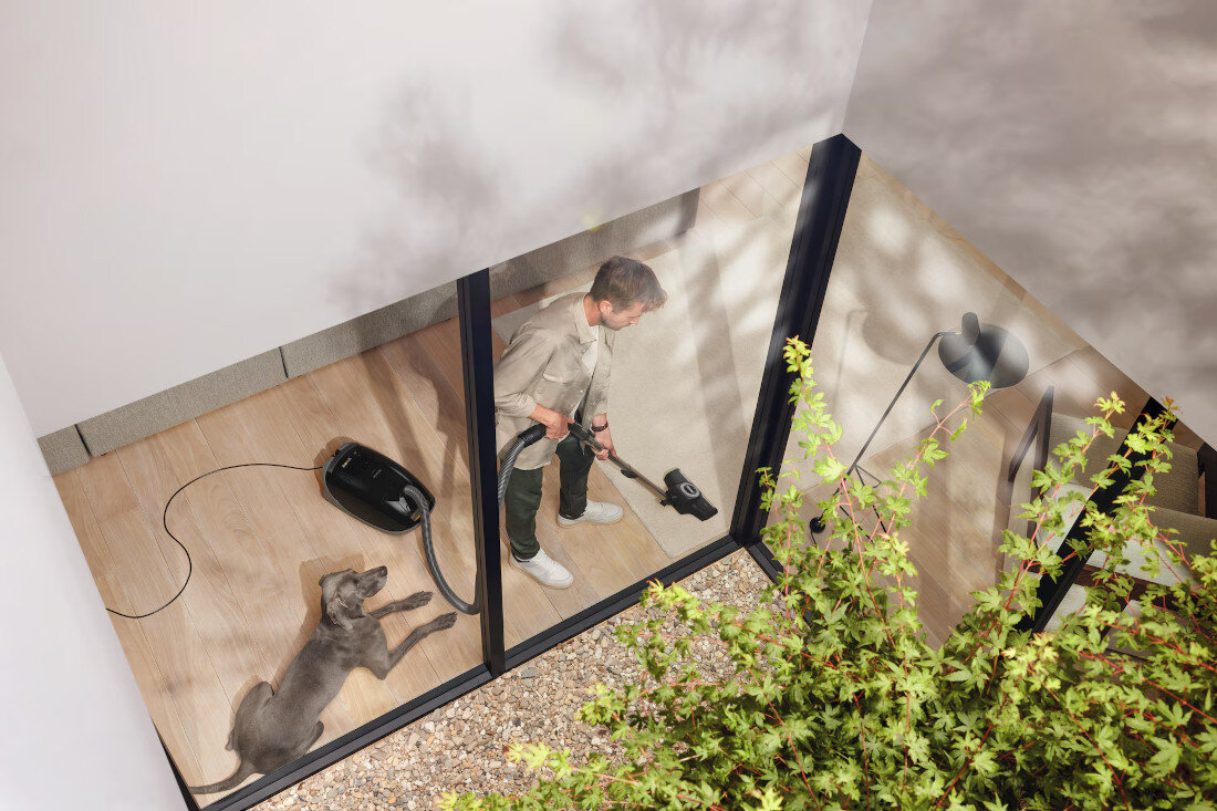 Odkurzacz MIELE Guard M1 Cat & Dog Płynne manewrowanie Trzy obracające się kółka teleskopowa rura Lekka konstrukcja 7,3 kg 