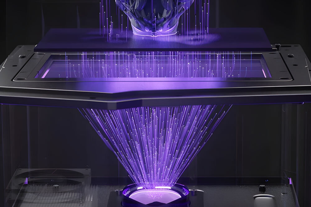 Drukarka 3D ELEGOO Saturn 4 Ultra Wi-Fi prezentacja działania systemu COB źródło światła długość fali soczewka Fresnela równe padanie światła ograniczenie zniekształceń