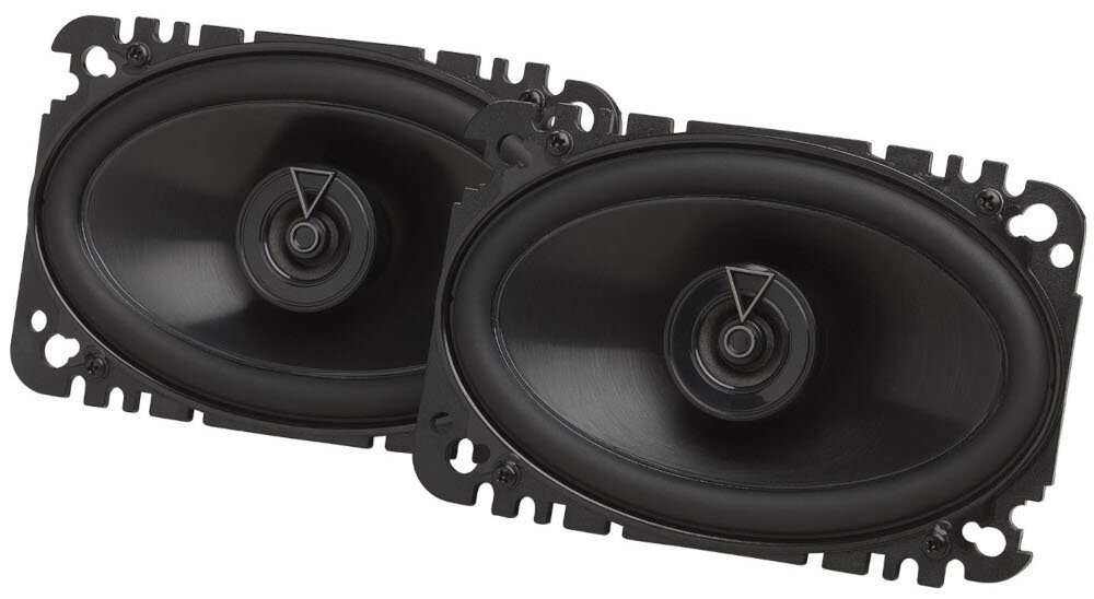 Głośniki samochodowe JBL Club 644F dwudrożne współosiowe 4 x 6 cala profesjonalny dźwięk samochodowy, głośniki po skosie na białym tle