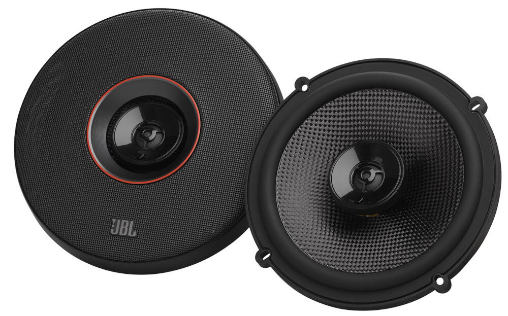 Głośniki samochodowe JBL Club 64SQ dwudrożne 6,5 cala membrana węglowa wyraźny dźwięk, głosniki po skosie na biaŁYM TLE
