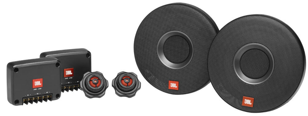 Głośniki samochodowe JBL Club 605CSQ - Solidne brzmienie do auta, głośniki na białym tle