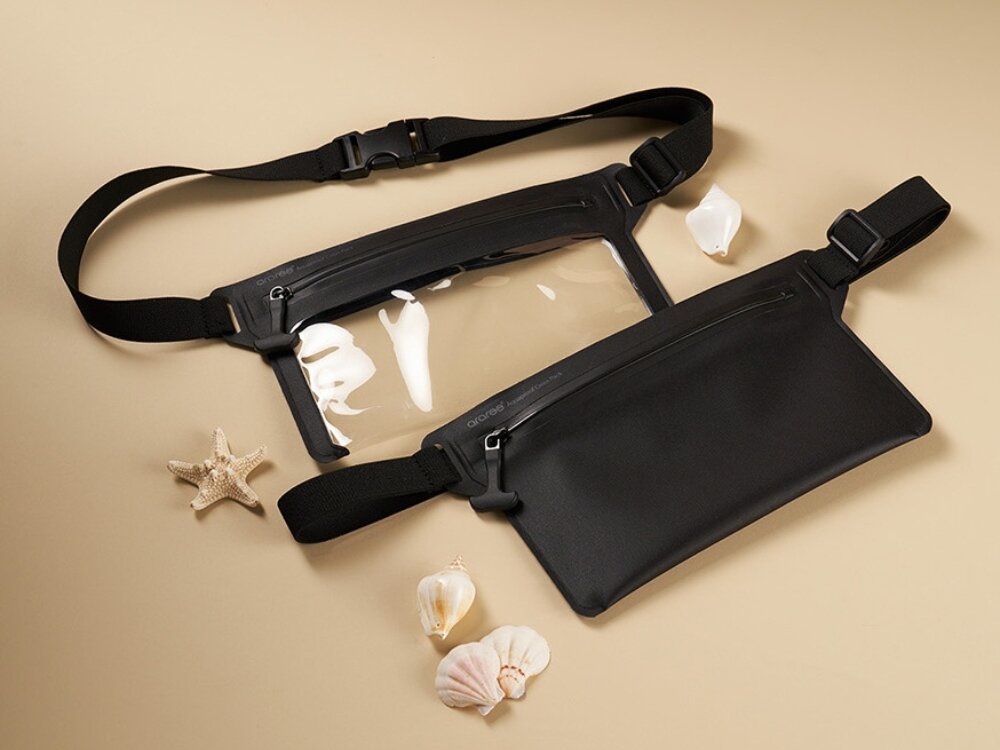 Wodoodporna torebka Araree Aquaproof Cross Pack
            torebka z przodu i z tyłu wakacje plaża piasek muszle