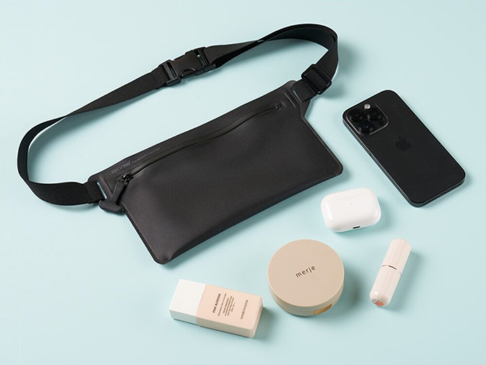 Wodoodporna torebka Araree Aquaproof Cross Pack
            torebka z tyłu wodoodporność ipx8 ochrona komfort wilgoć