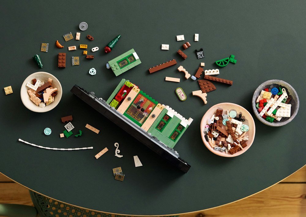 Елементи французького кафе LEGO 10362 ICONS   