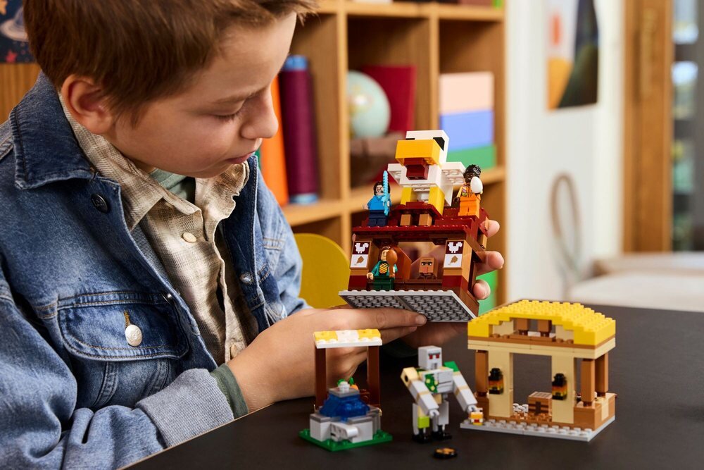 LEGO 21273 Minecraft Atak balonowego Ghasta na wioskę pomysł na prezent