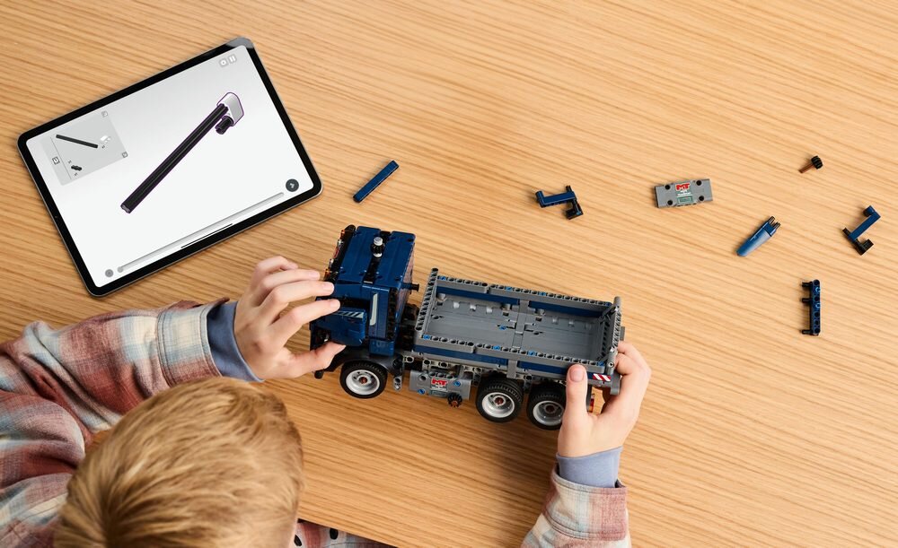LEGO 42203 Technic Wywrotka z przechylaną skrzynią dziecko buduje zestaw koordynacja zdolności manualne rozwój