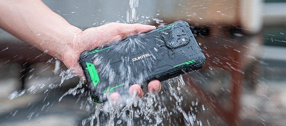 Smartfon OUKITEL G2 oblewany wodą