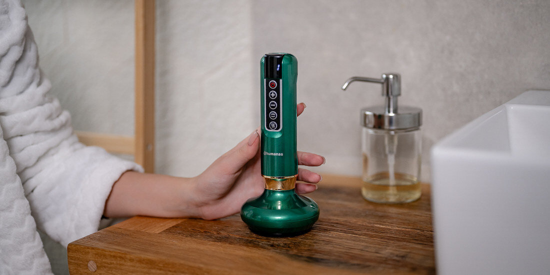 Masażer antycellulitowy HUMANAS DermaSmooth Zielony Domowe SPA system ośmiu stalowych kulek działa na skórę i mięśnie drenaż limfatyczny poprawiają krążenie krwi w tkankach Funkcja podgrzewania temperatura brzuch uda pośladki ramiona relaks efekty pielęgnacja