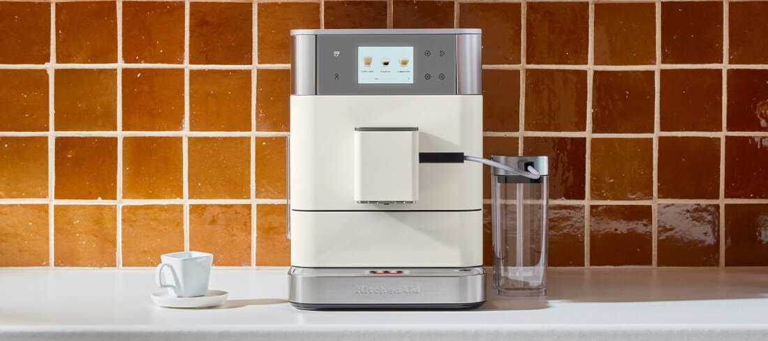 Ekspres KITCHENAID KF7 5KES8557EPL wygoda użytkowania pojemnik na ziarna pojemność zbiornik na wodę Funkcja automatycznego czyszczenia 