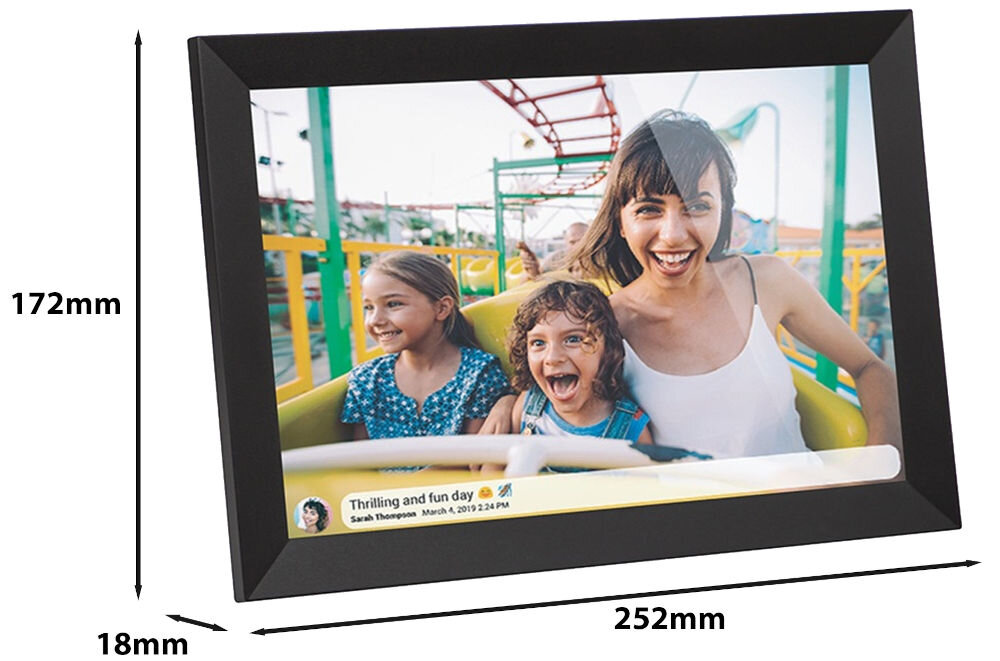 Ramka cyfrowa BLOW 10 Frameo Wi-fi prezentacja ramki od przodu pod kątem na białym tle wymiary nie zajmuje dużo miejsca