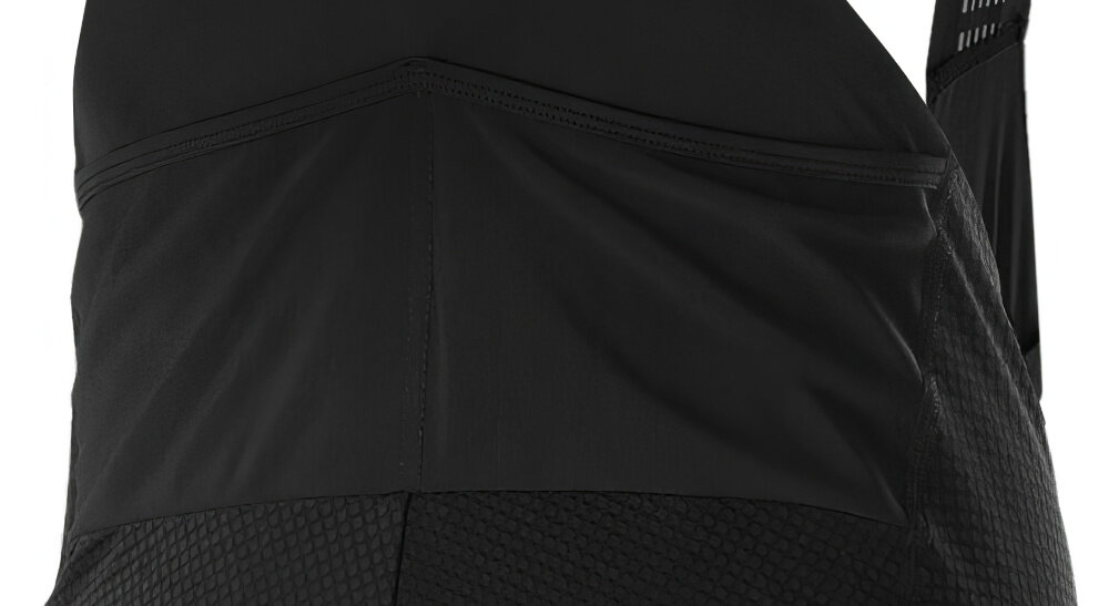 Spodenki rowerowe KROSS Arbaro (rozmiar M) Czarny zbliżenie na tylne kieszenie dwie kieszonki na tracker ażurowe kieszenie na bokach nogawek wygodne przechowywanie drobnych przedmiotów i akcesoriów